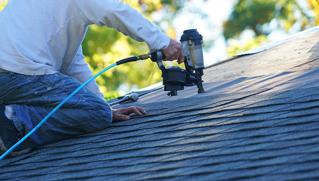 DIY Roofer VS Professional Roofer